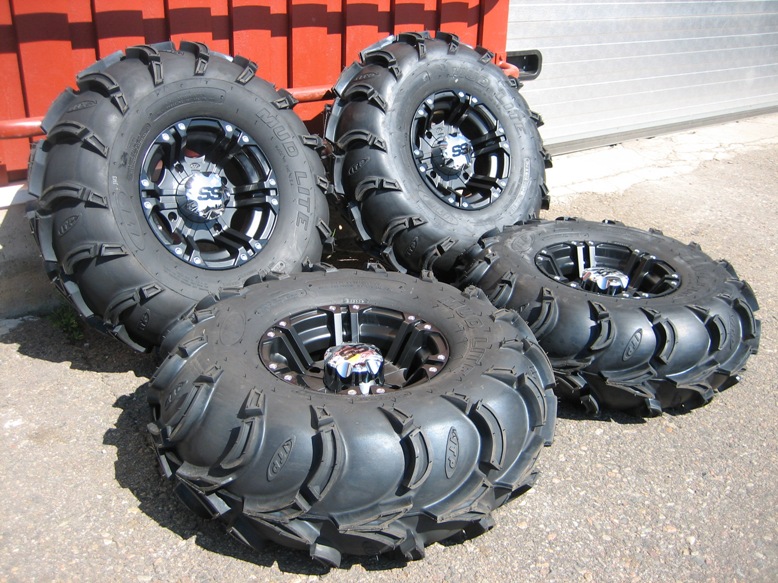 ITP Mud Lite XL 25x10.00-12 / 25x12.00-12 rengassarja