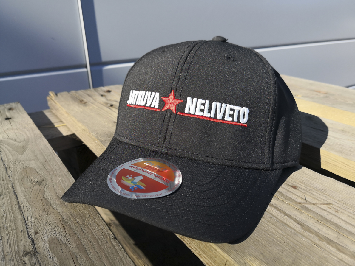 Jatkuva Neliveto Burned Rubber Black baseball cap - poltetun kuminmusta lippalakki