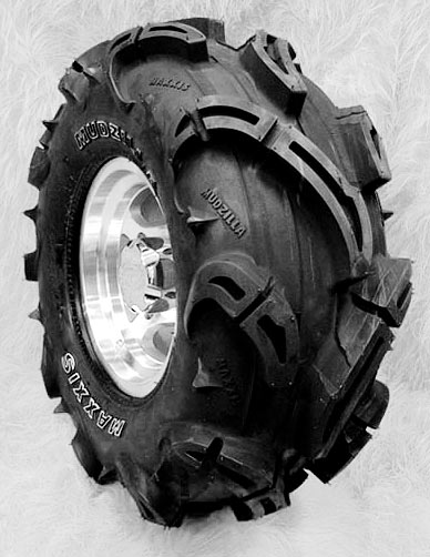 Maxxis Mudzilla 28x12.00-12 ylileveä 6x6 rengassarja